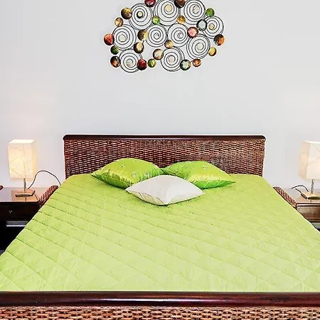 Sleeps 8 With Pool Air Con And Wifi Vila Gale de Cima